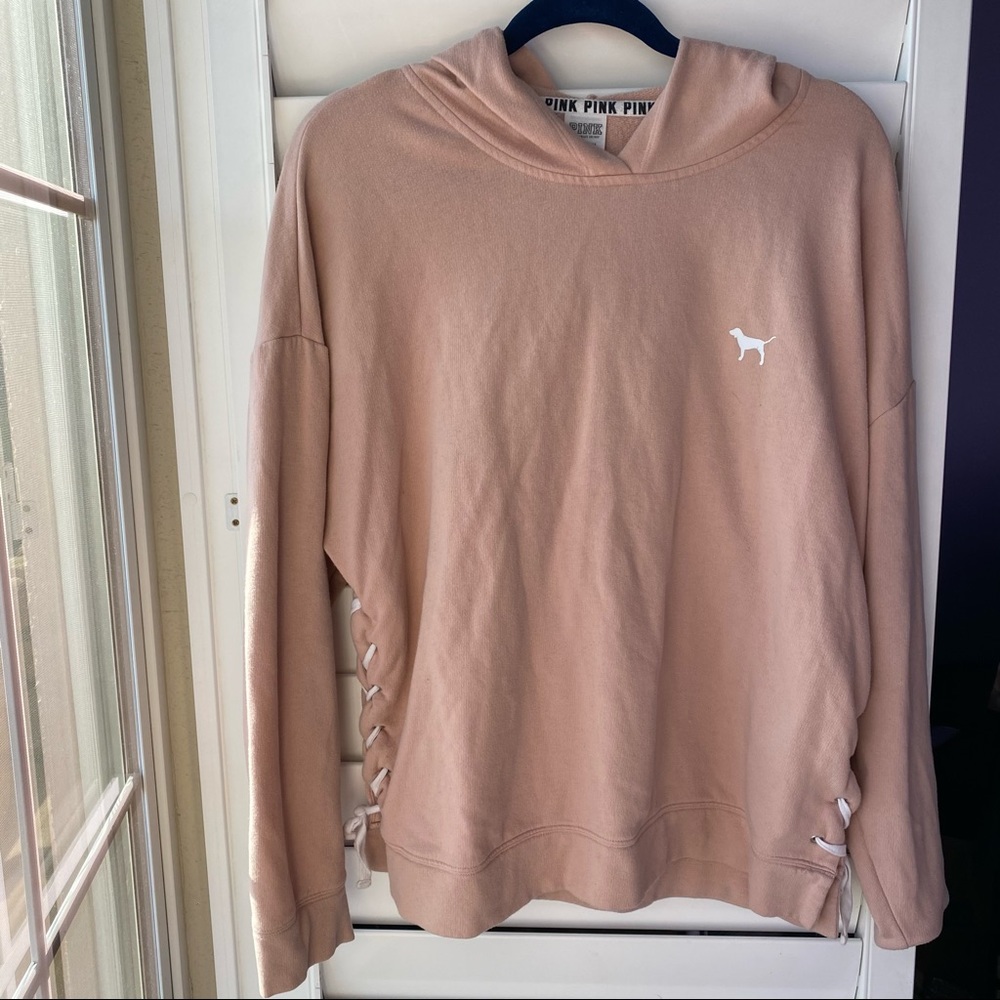 🪲 Pink Victoria’s Secret hoodie